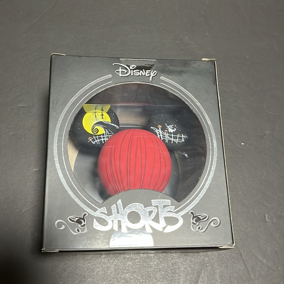 DISNEY RARE SALLY NIGHTMARE BEFORE CHRISTMAS VINYL SHORTS FAN EXPO Boston 2022 - Picture 3 of 4